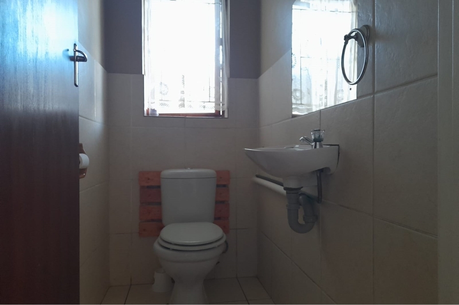 3 Bedroom Property for Sale in Firgrove Western Cape